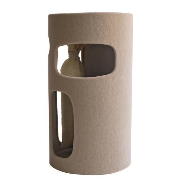 Katzen-Kratztonne Skuli von Nobby [90 cm] - mit Teppich-Stoff bezogen